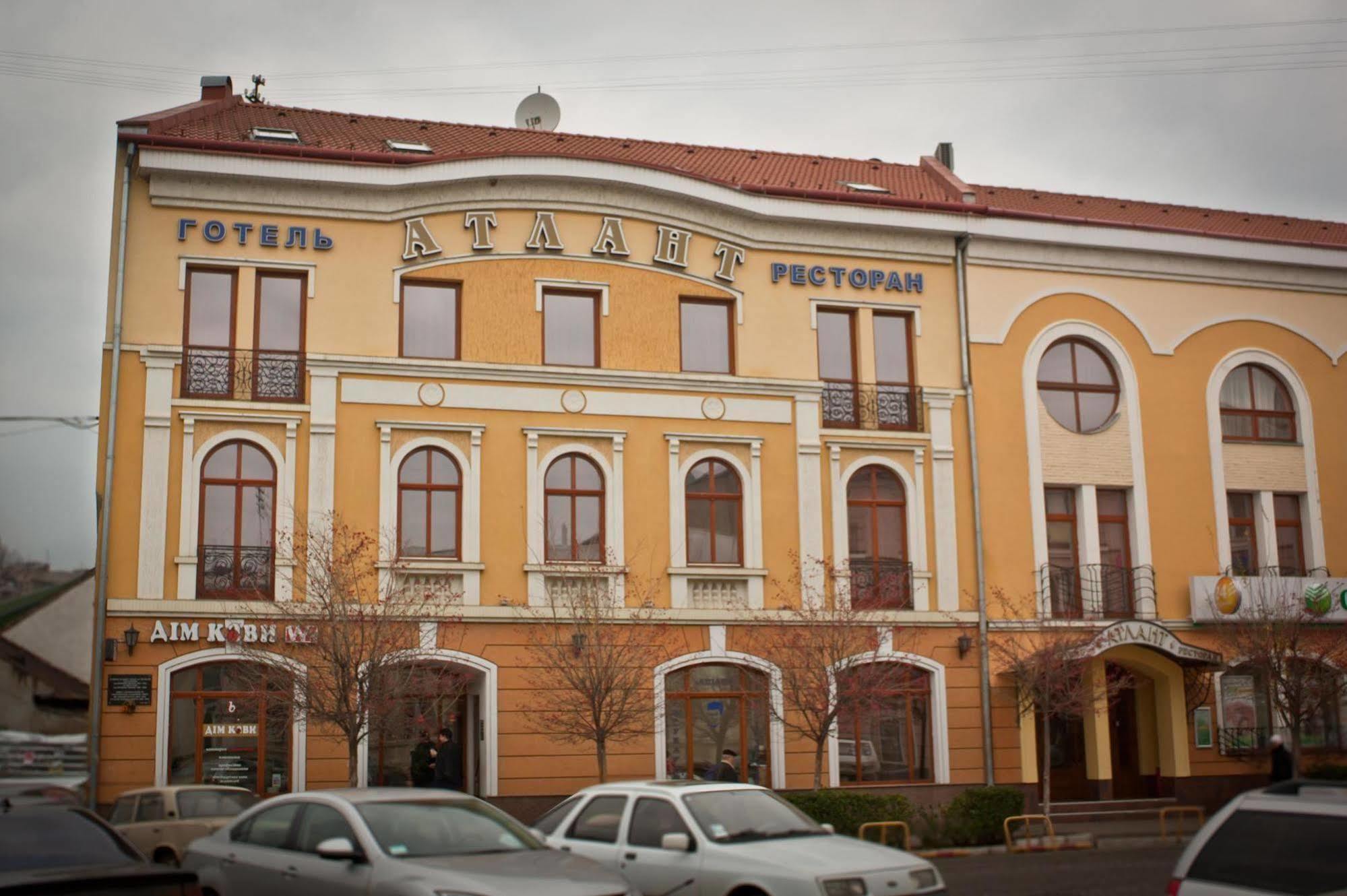 Atlant Hotel Ujgorod Dış mekan fotoğraf