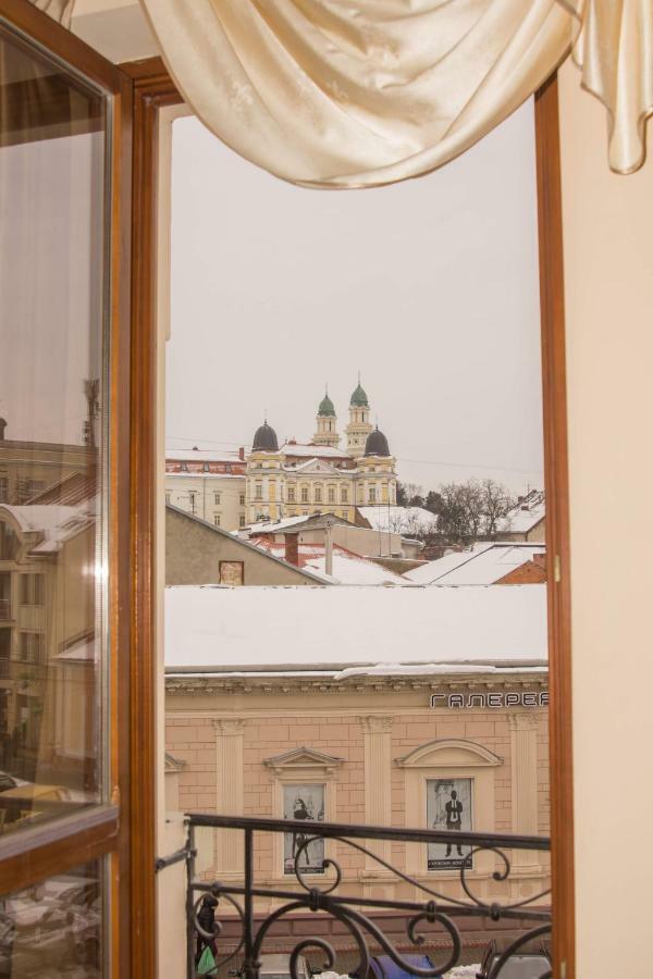 Atlant Hotel Ujgorod Dış mekan fotoğraf